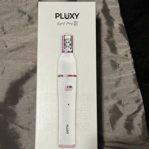 24 HOUR PRICE DROP BNIB Pluxy Epil Pro 3 Women's Face Epilator - White and Pink
